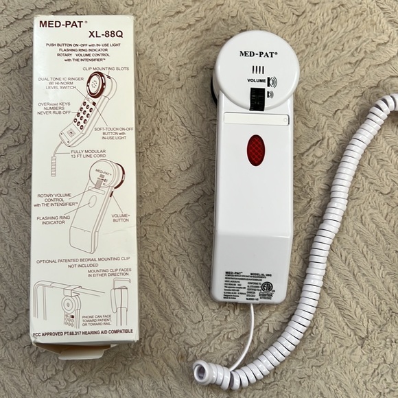New Easy to Use One-Piece Telephone with Extra Loud Volume Boost,Corded Landline - Picture 3 of 16